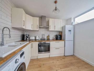 1 bed flat for sale