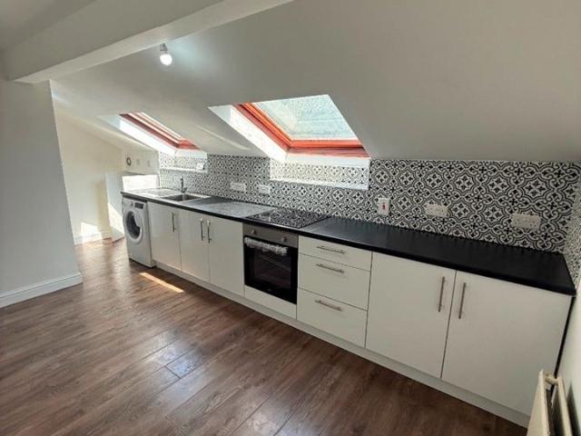 1 Bed Flat, Gilpin St, LS12