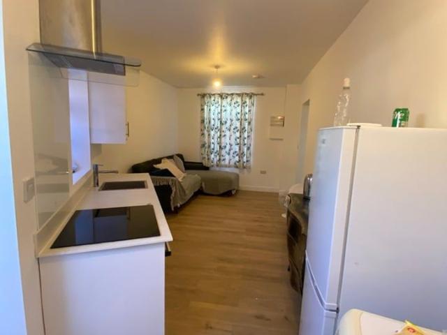 1 Bed Flat, Goodmayes Lane, IG3
