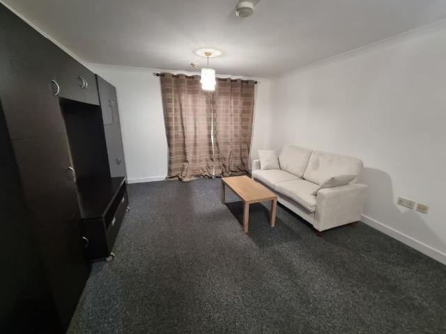 1 Bed Flat, Grand Union Heights, HA0