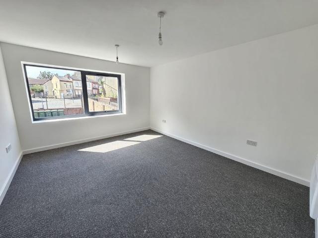 1 Bed Flat, Grange Road West, CH43