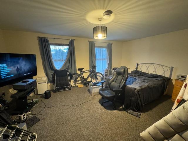 1 Bed Flat, Green Lane, IG1