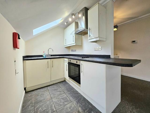 1 Bed Flat, Grove Road, LU1