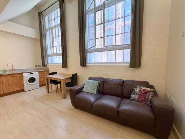 1 Bed Flat, Hartley Road, NG7