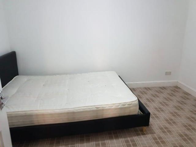 1 Bed Flat, Ilford Lane, IG1
