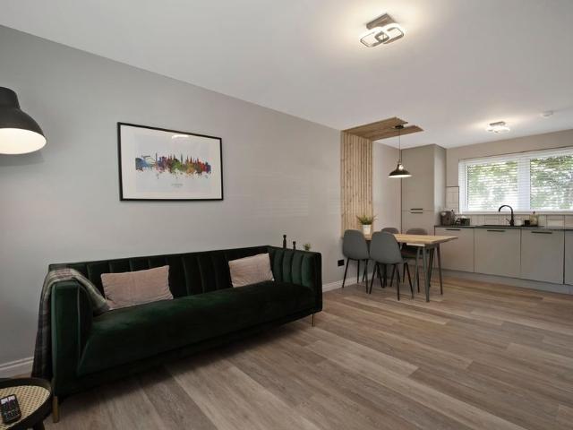 1 Bed Flat, Kennedy Path, G4
