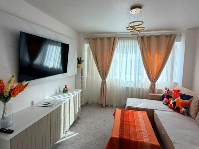 1 Bed Flat, Lampeter Square, W6