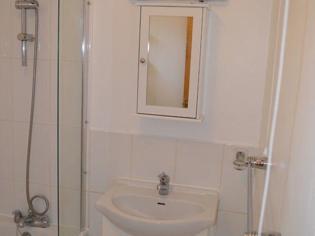 1 Bed Flat, Lodgehill Park Close, HA2