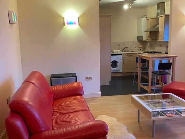 1 Bed Flat, Loxley Court, NG1