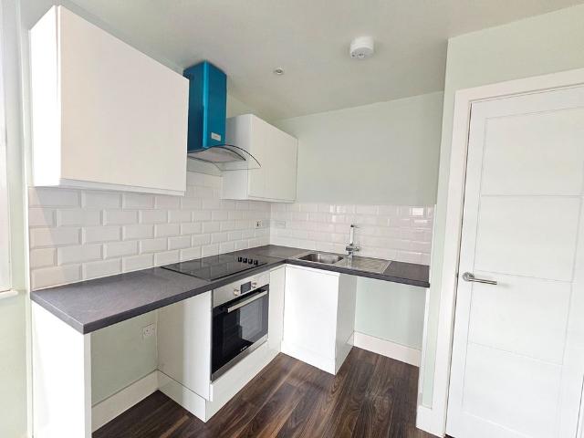 1 Bed Flat, Park Street, LU1