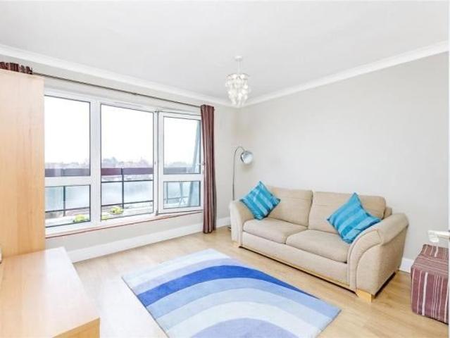 1 Bed Flat, Parkside House, SW19