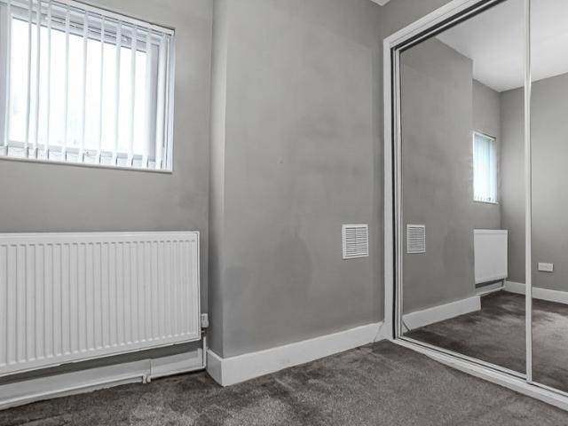 1 Bed Flat, Parsons Mead, CR0