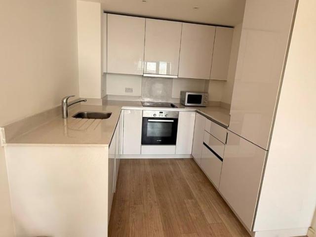 1 Bed Flat, Pinnacle Apartments, CR0