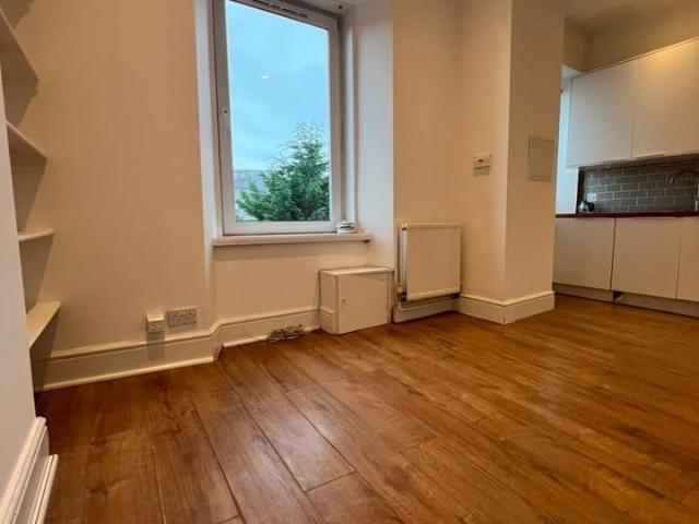 1 Bed Flat, Powis Place, AB25