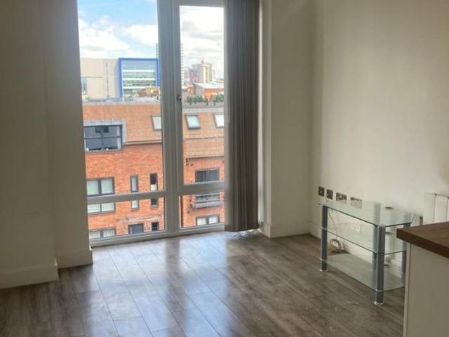 1 Bed Flat, Queens House, CV1