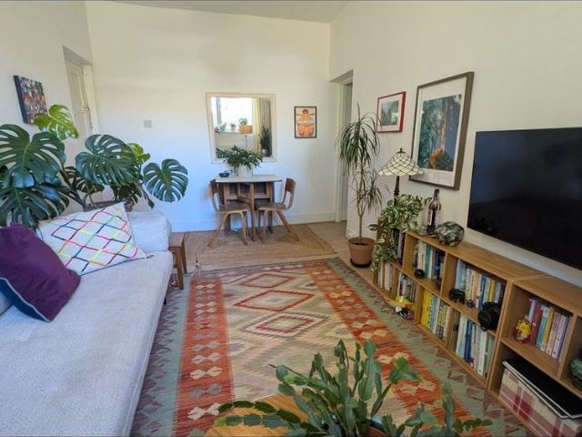 1 Bed Flat, Queens Road, E11