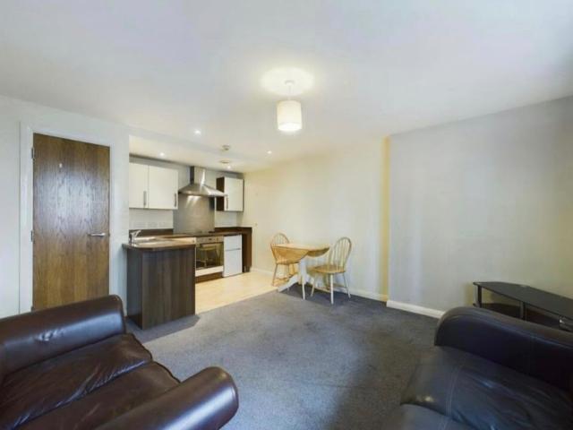 1 Bed Flat, Regent House, S6