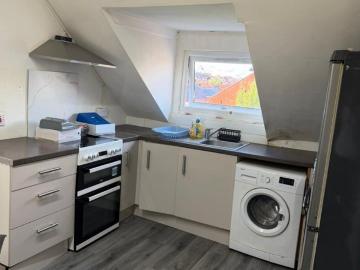 1 Bed Flat, St Saviours Road, LE5