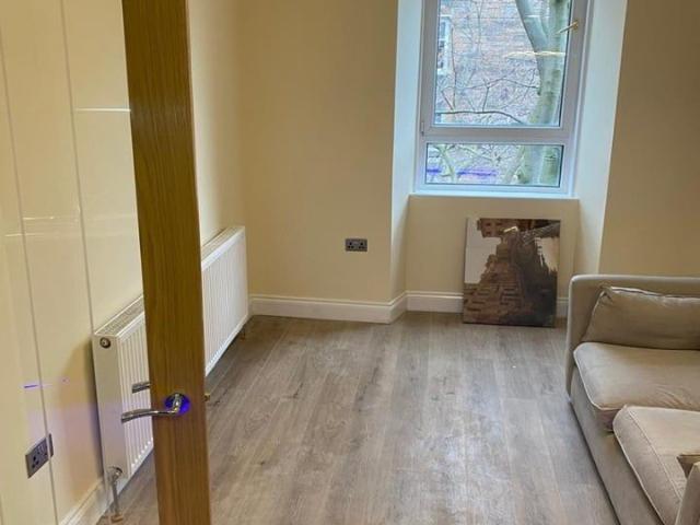 1 Bed Flat, Stewart Terrace, EH11