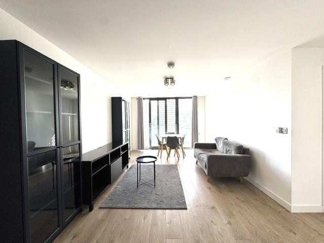 1 Bed Flat, Stratosphere Tower, E15