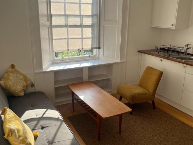 1 Bed Flat, Summerhall Place, EH9