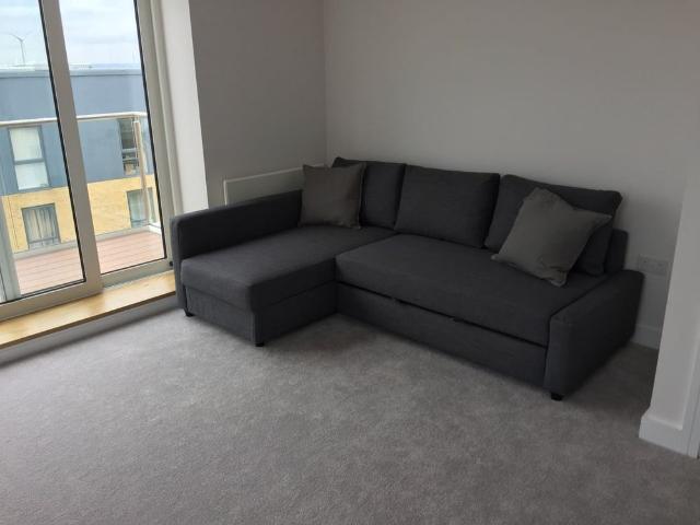 1 Bed Flat, Skylark House, RG2
