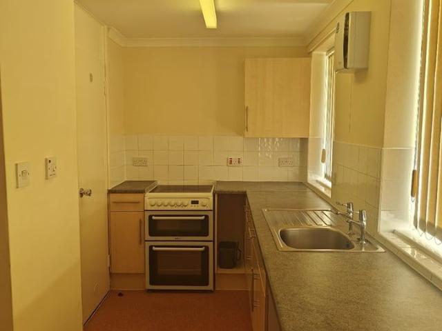 1 Bed Flat, Tyrell Court, SO18