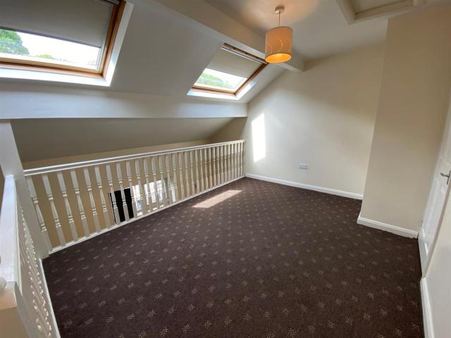 1 bed Flat To Let in in Carr Lane, Slaithwaite, Huddersfield