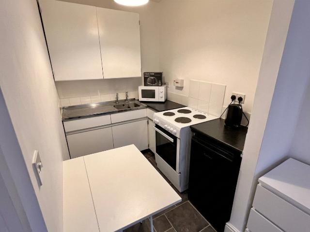 1 bed flat to rent in 16 Eccles Old Road, Salford, M6