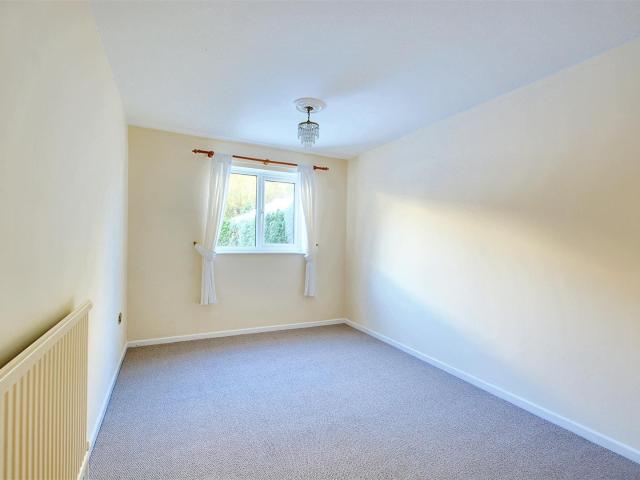 1 bed flat to rent in Kilnbrook Avenue, Arnold, Nottingham, NG5 8DA