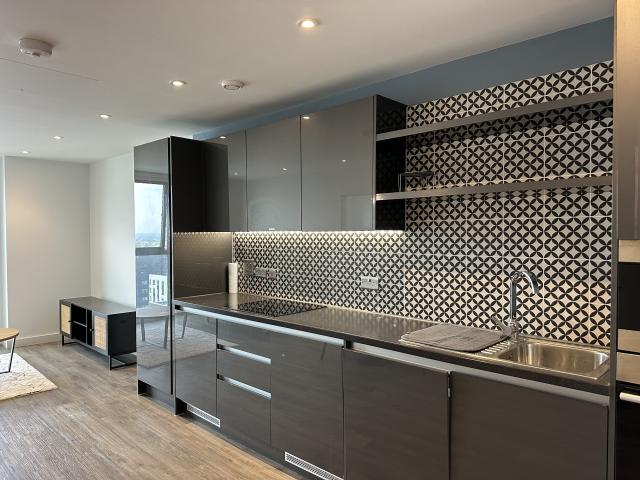 1 bed flat to rent in Holdenhurst Road,, BH8