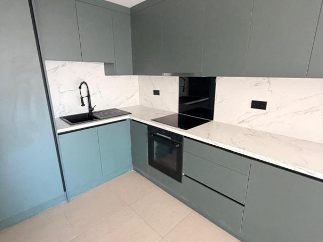 1 Bed Flat to rent in High Street with Balcony