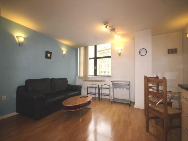 1 bed flat to rent in Landmark House, City Centre, BD1
