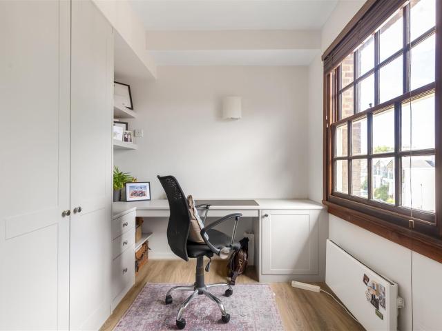 1 bed flat to rent in Scott Avenue, London | James Anderson