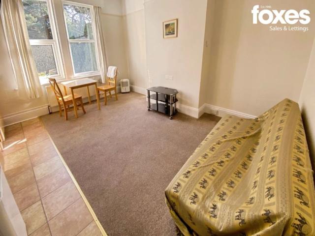 1 bed flat to rent in Spencer Road, Bournemouth, Dorset, BH1 3TE