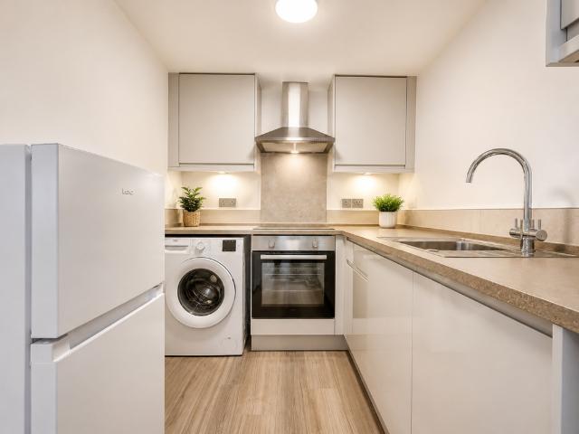 1 bed flat to rent in Swindon Street, Highworth, Swindon, Wiltshire, SN6 7AH