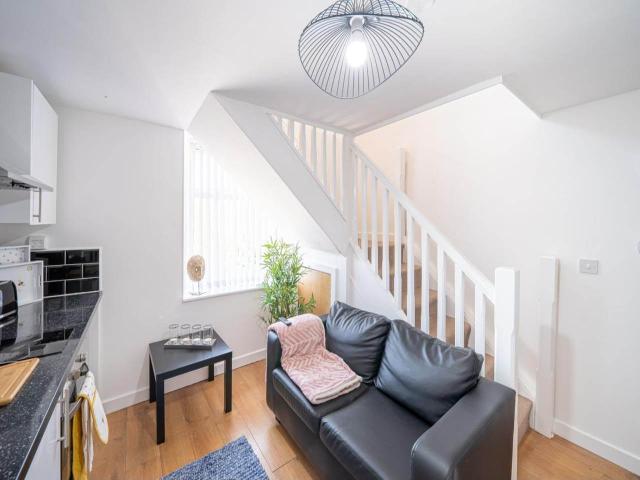 1 bed flat to rent in Rivermill Court, Leeds, LS5