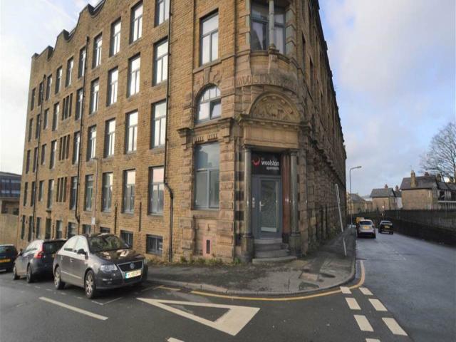 1 bed flat to rent in Woolston Warehouse, Grattan Road, BD1