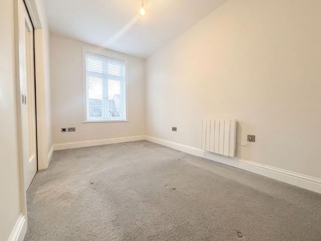 1 bed flat to rent in Waverley Road, Kenilworth, CV8