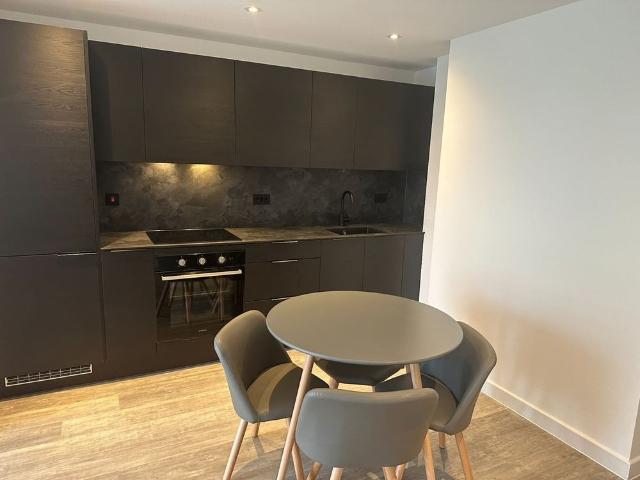 1 Bed Flat, Urban Green, M16