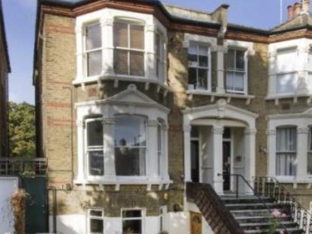 1 Bed Flat Victorian House with Garden & Patio