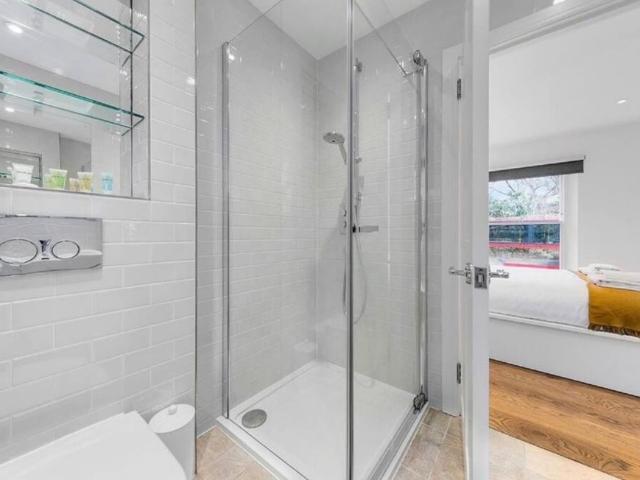1 Bed Flat, Village Way, SE21