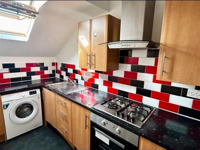 1 Bed Flat, Wadham Road, L20