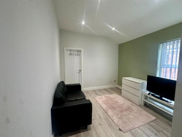 1 Bed Flat, Walsgrave Road, CV2