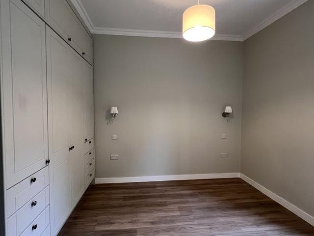 1 Bed Flat, Wardlaw Place, EH11