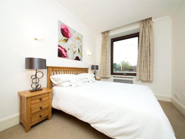 1 Bed Flat, Waterloo