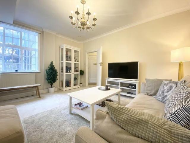 1 Bed Flat, West Street, Fareham PO16