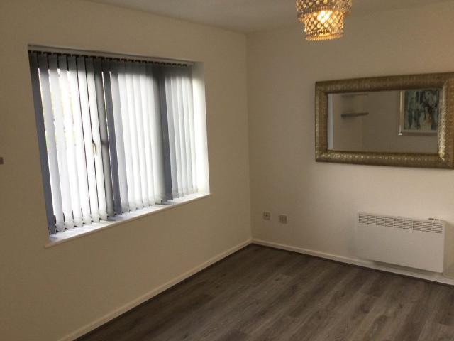 1 Bed Flat, Westbury Court, CV2