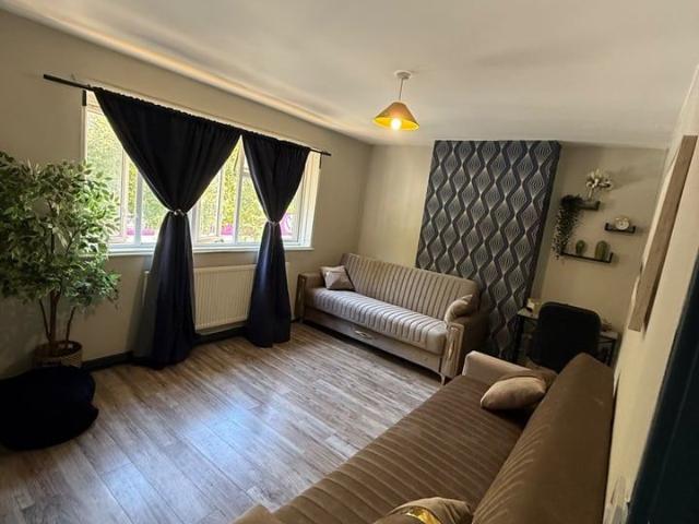 1 Bed Flat, Westbury Road, IG11