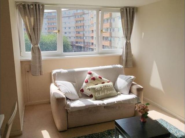 1 Bed Flat, Westfield Road, EH11